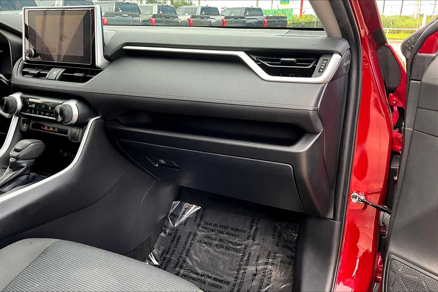 2023 Toyota RAV4 LE photo 18
