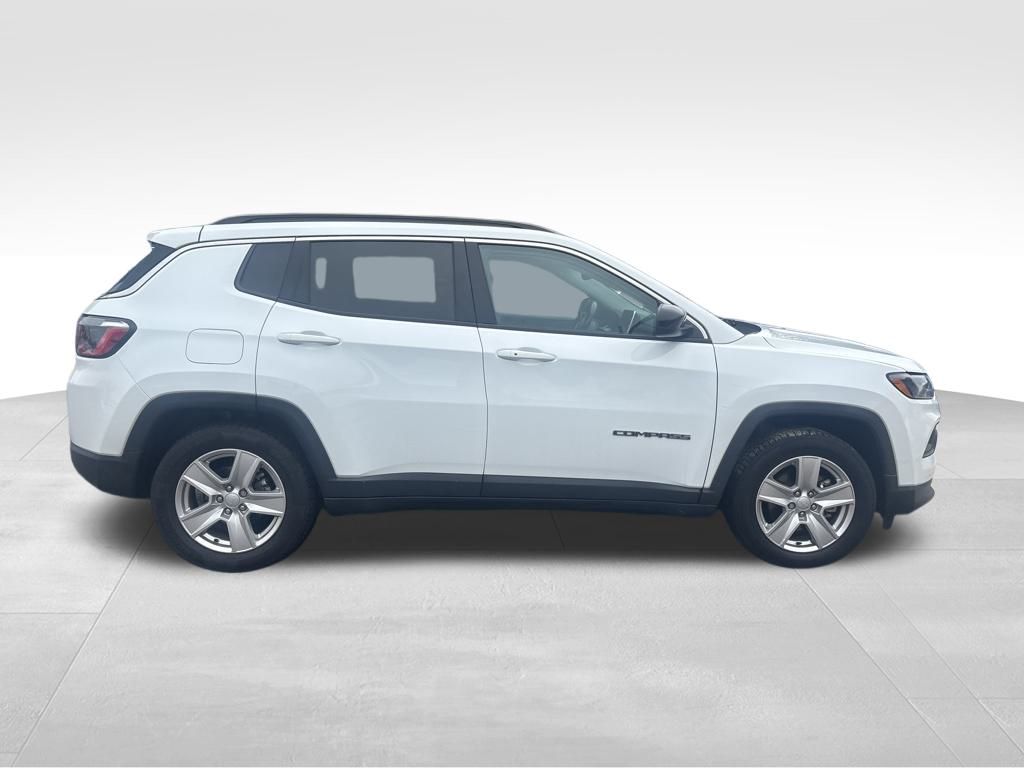 2022 Jeep Compass Latitude photo 10