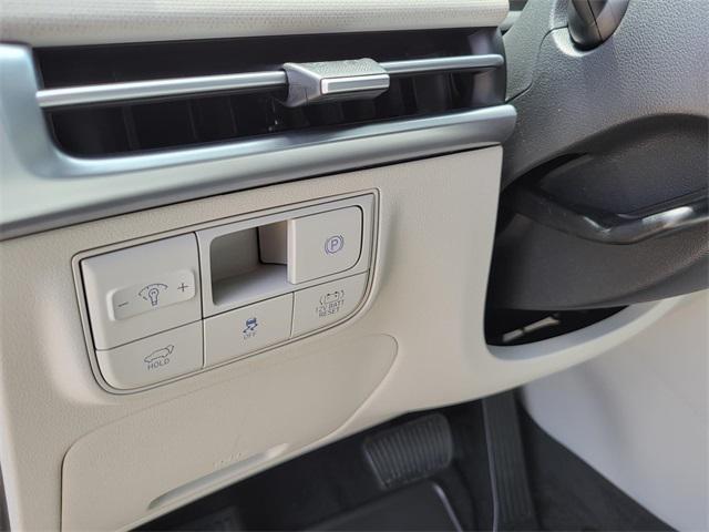 2025 Hyundai Tucson Hybrid SEL Convenience photo 14