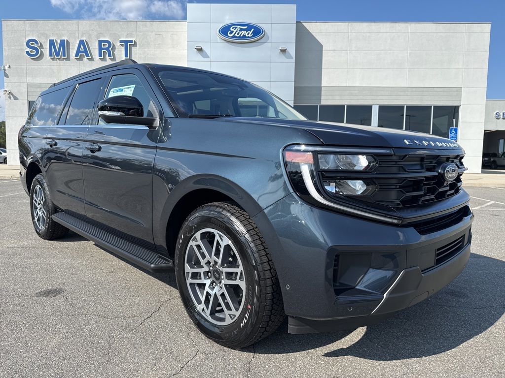 2025 Ford Expedition Active's photo