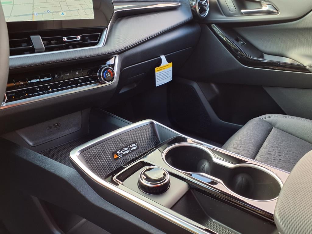 2026 Chevrolet Equinox LT photo 12