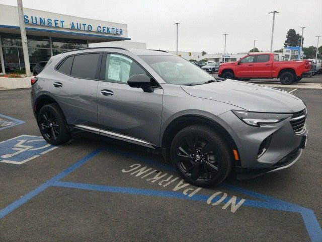 2022 Buick Envision Essence photo 3