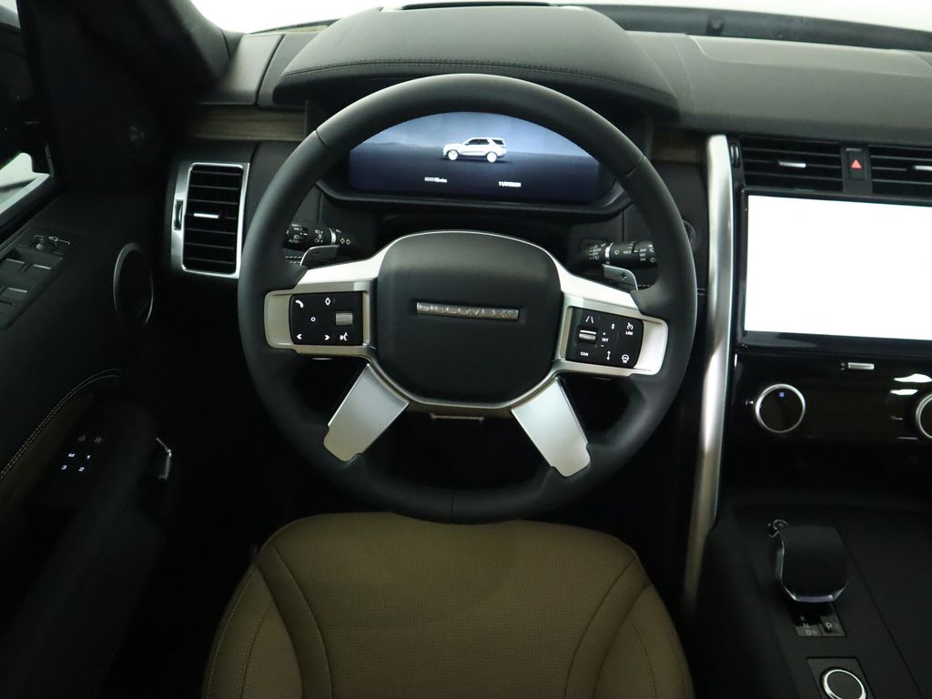 2025 Land Rover Discovery SE photo 10