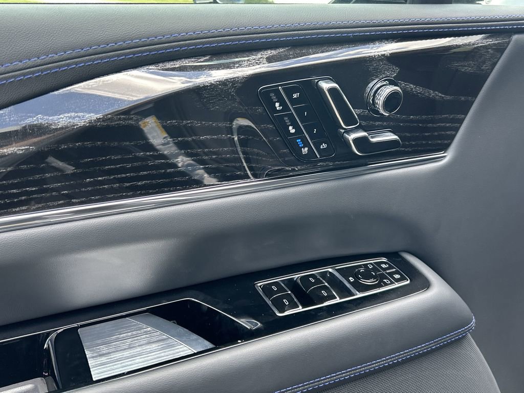 2026 Cadillac Escalade Luxury photo 20