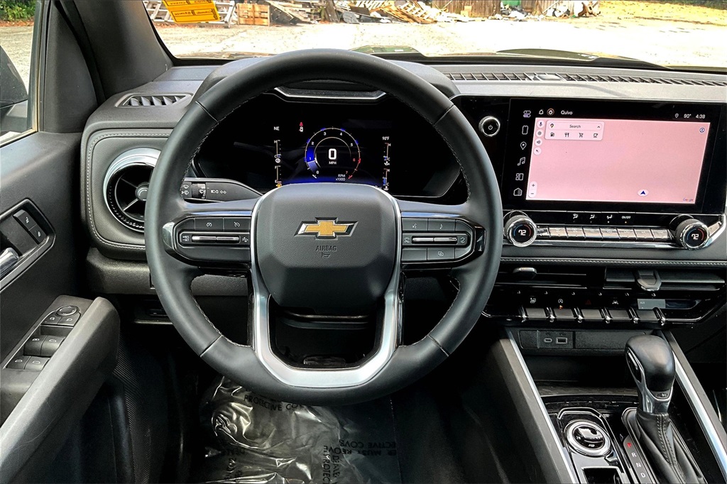2023 Chevrolet Colorado LT photo 9