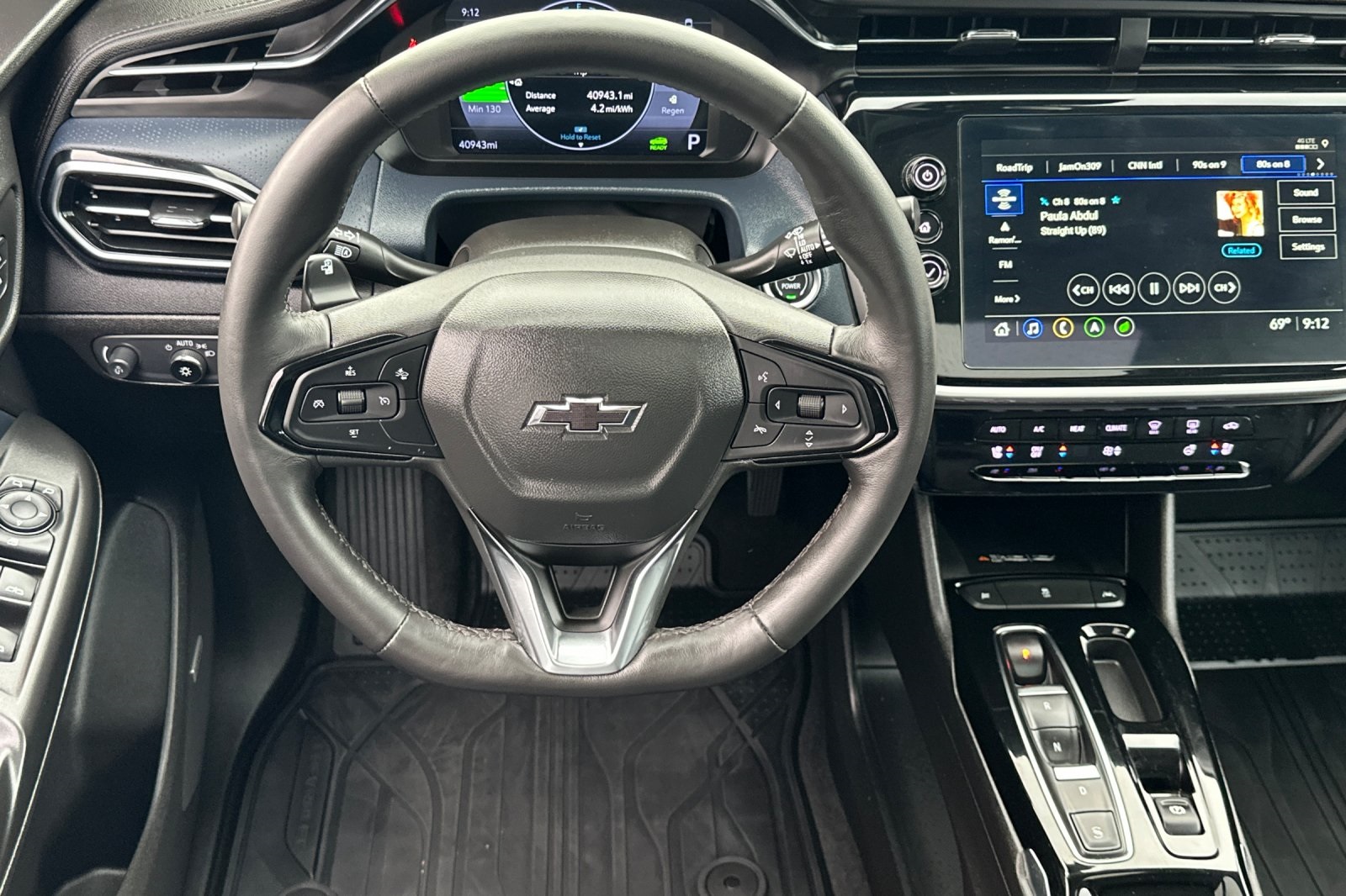 2023 Chevrolet Bolt EUV Premier photo 9