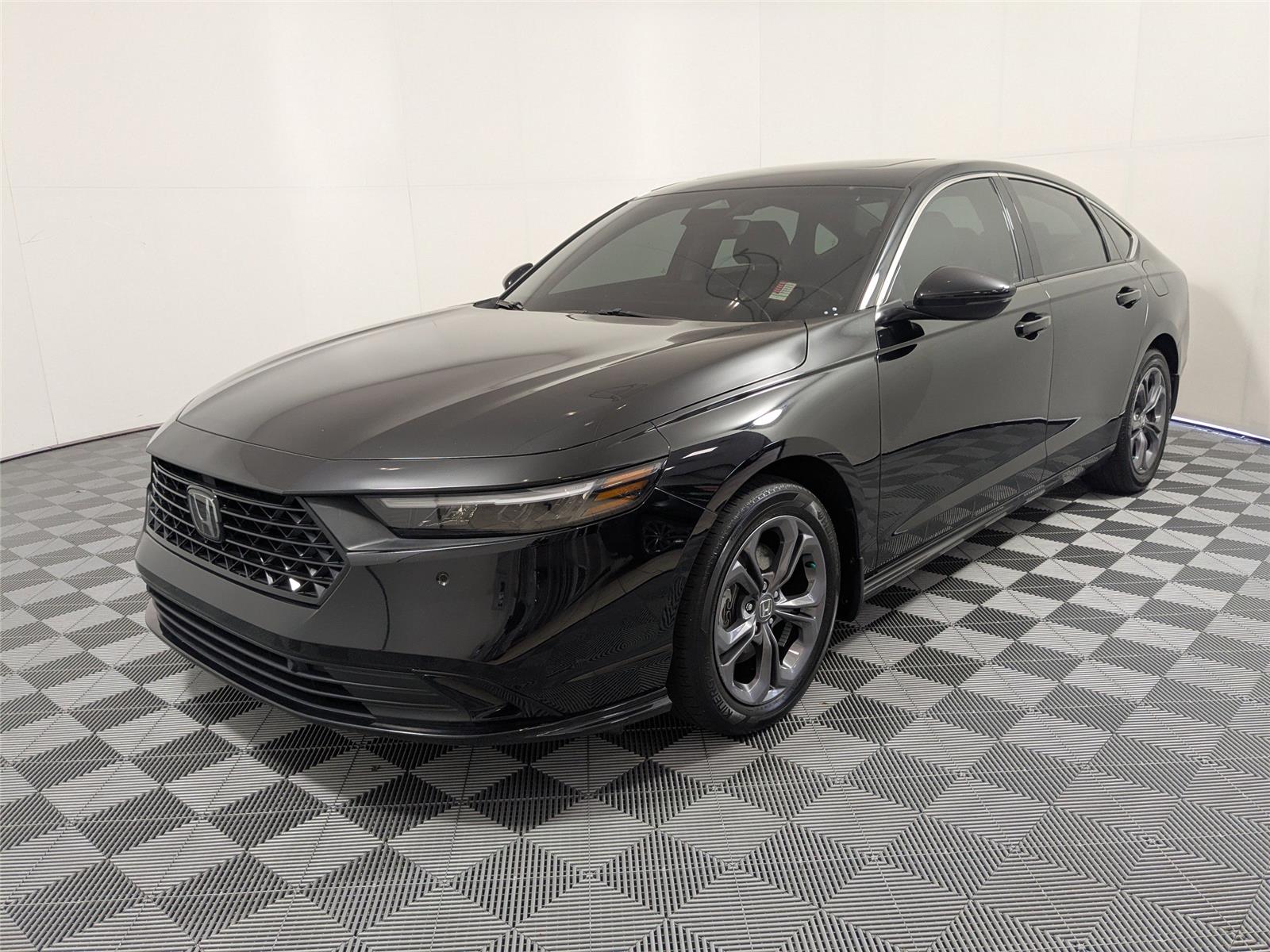 2024 Honda Accord Hybrid EX-L's photo