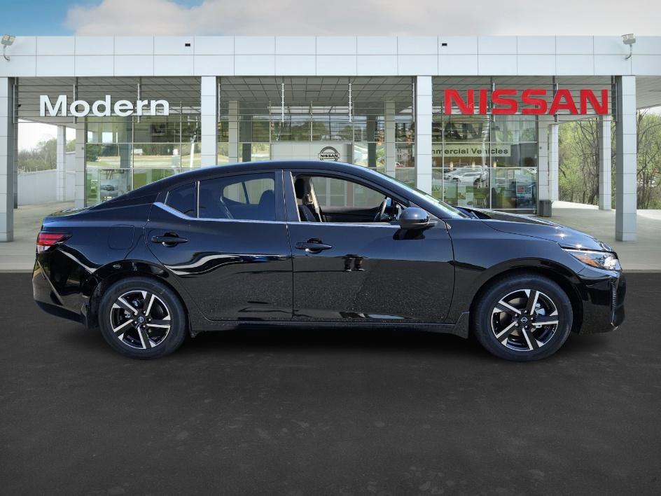 2025 Nissan Sentra SV photo 3