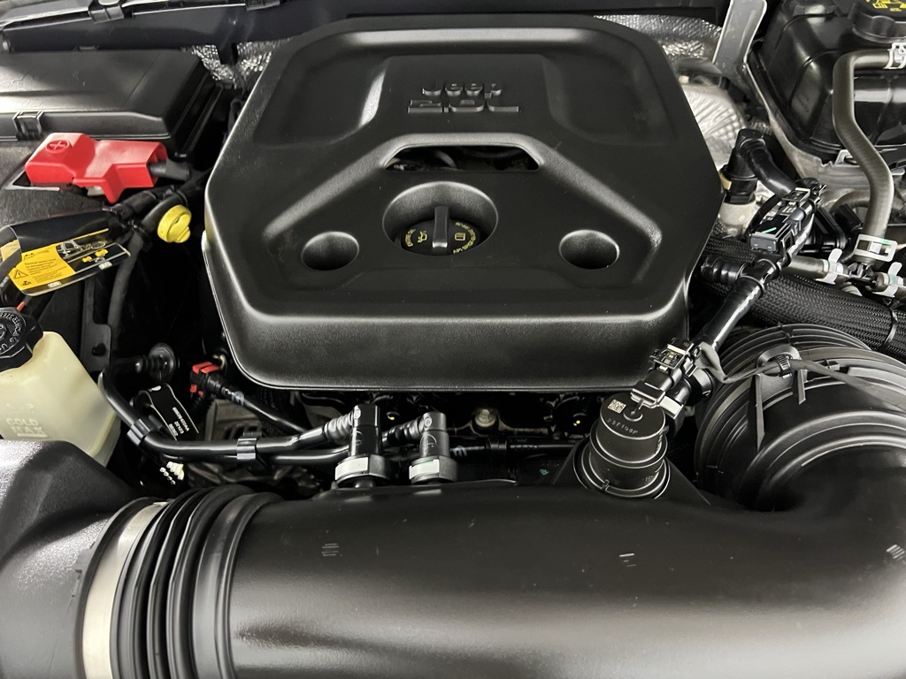 2024 Jeep Wrangler Sahara photo 31