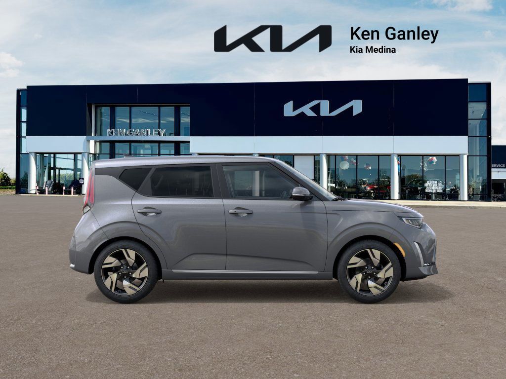 2025 Kia Soul GT-Line photo 3
