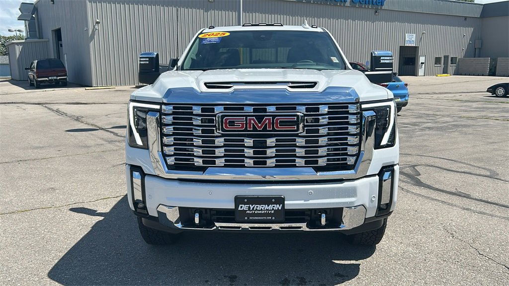 2025 Gmc Sierra 3500 HD Denali photo 8