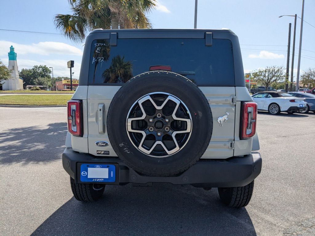 2025 Ford Bronco Outer Banks photo 5