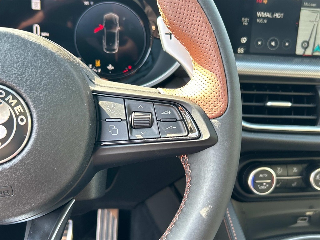 2025 Alfa Romeo Stelvio Sprint Base photo 24