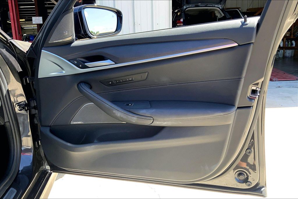 2022 Bmw 530e photo 16