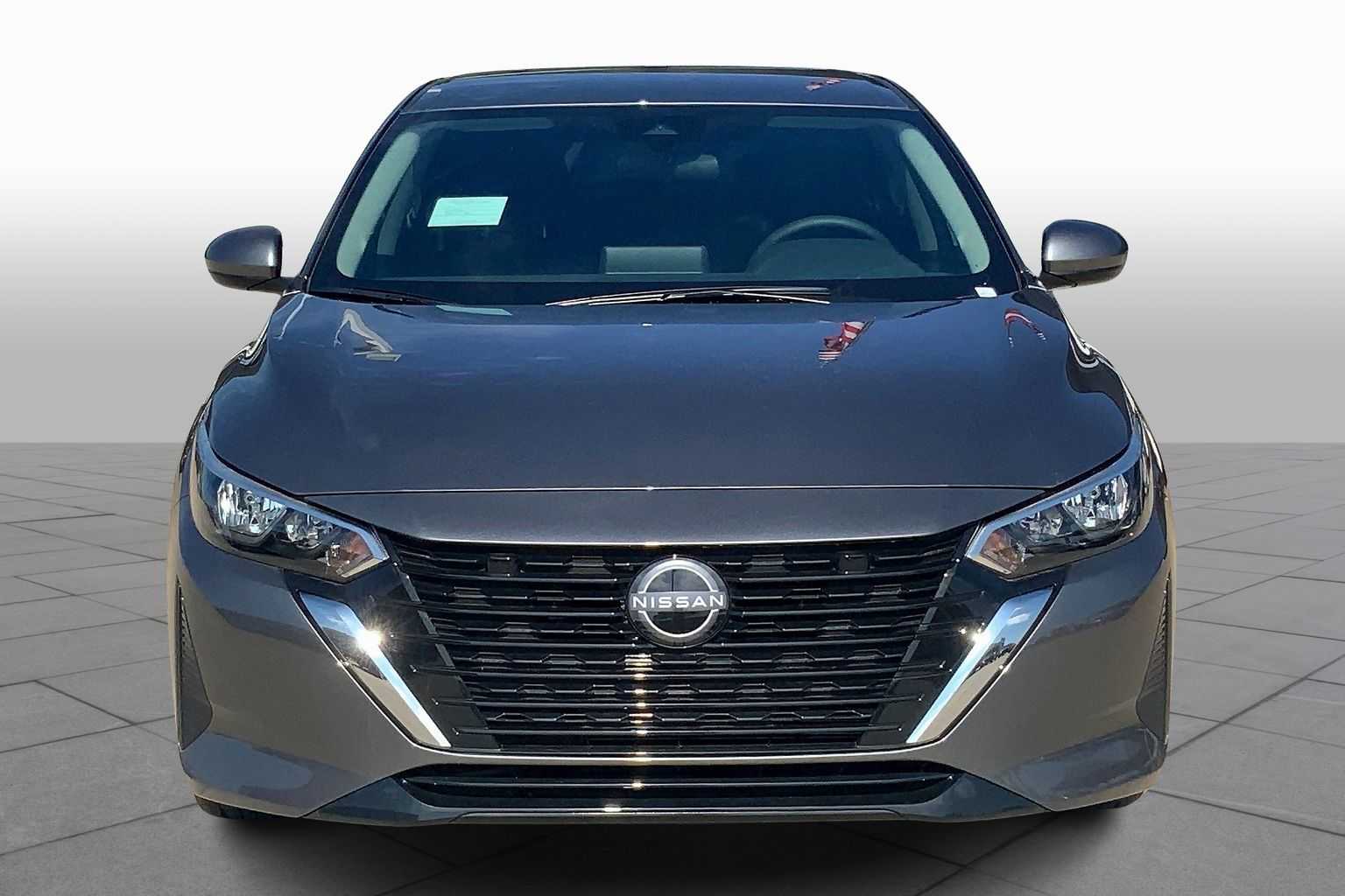 2025 Nissan Sentra SV photo 3