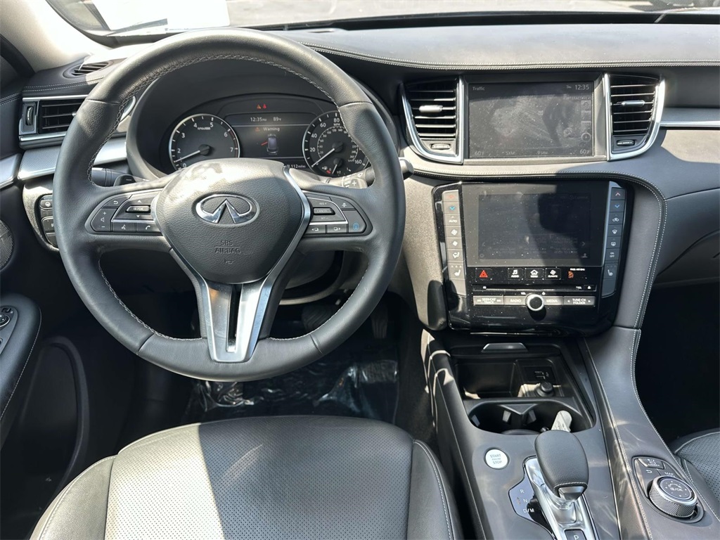 2019 Infiniti QX50 Essential photo 11