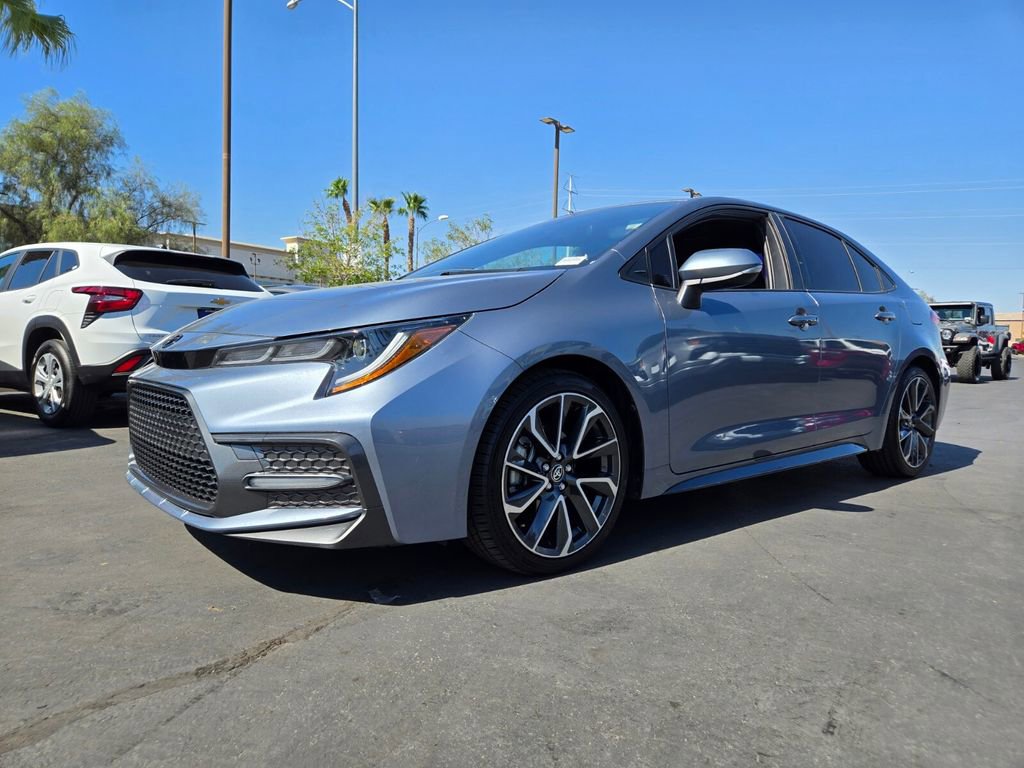 2022 Toyota Corolla SE photo 2