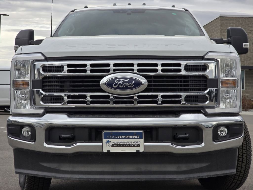 2025 Ford F-350 XL photo 3