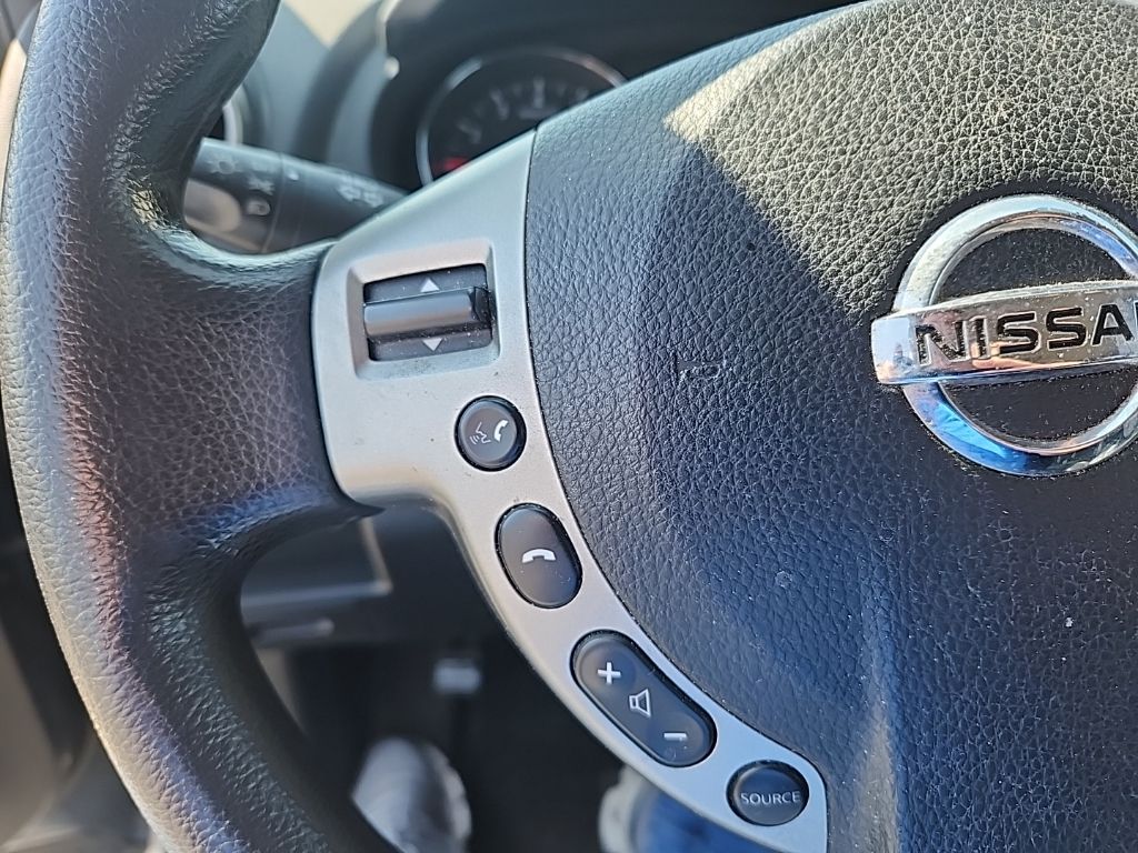 2015 Nissan Rogue Select S photo 11