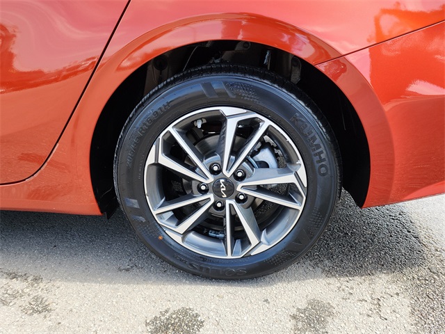 2023 Kia Forte LXS photo 29