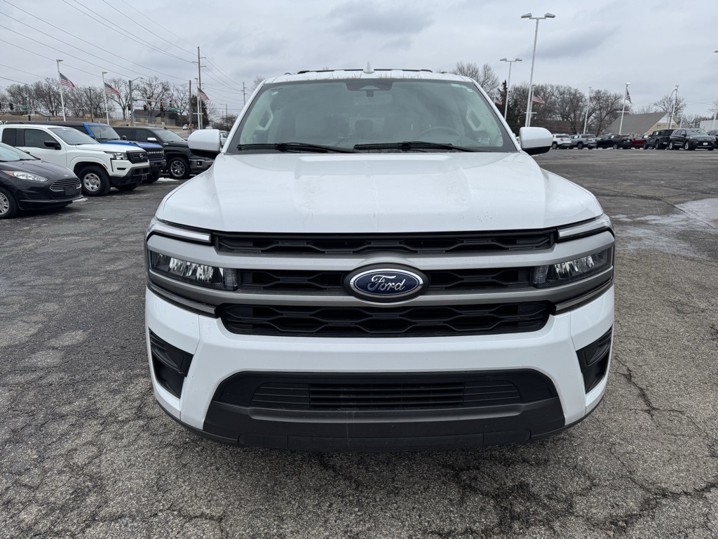 Used 2024 Ford Expedition XLT with VIN 1FMJK1J83REA12647 for sale in Kansas City