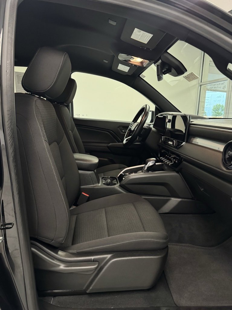 2023 Chevrolet Colorado LT photo 23