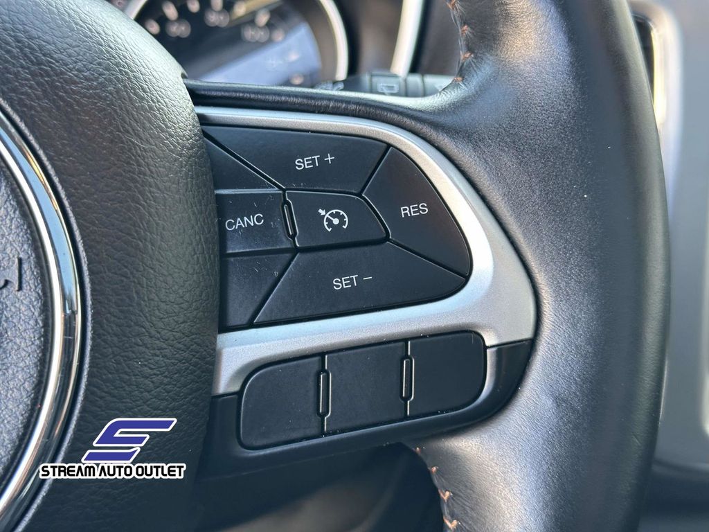 2018 Jeep Compass Latitude photo 21