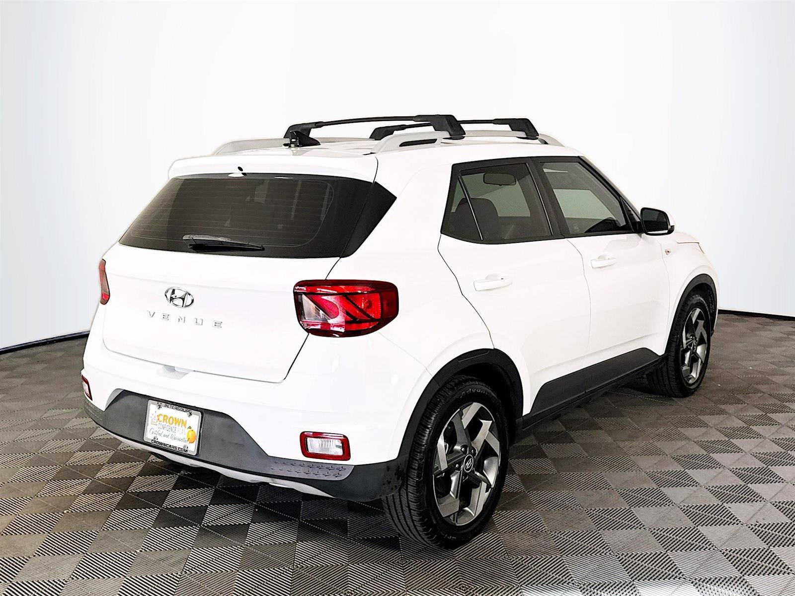 2021 Hyundai Venue SEL Denim photo 2