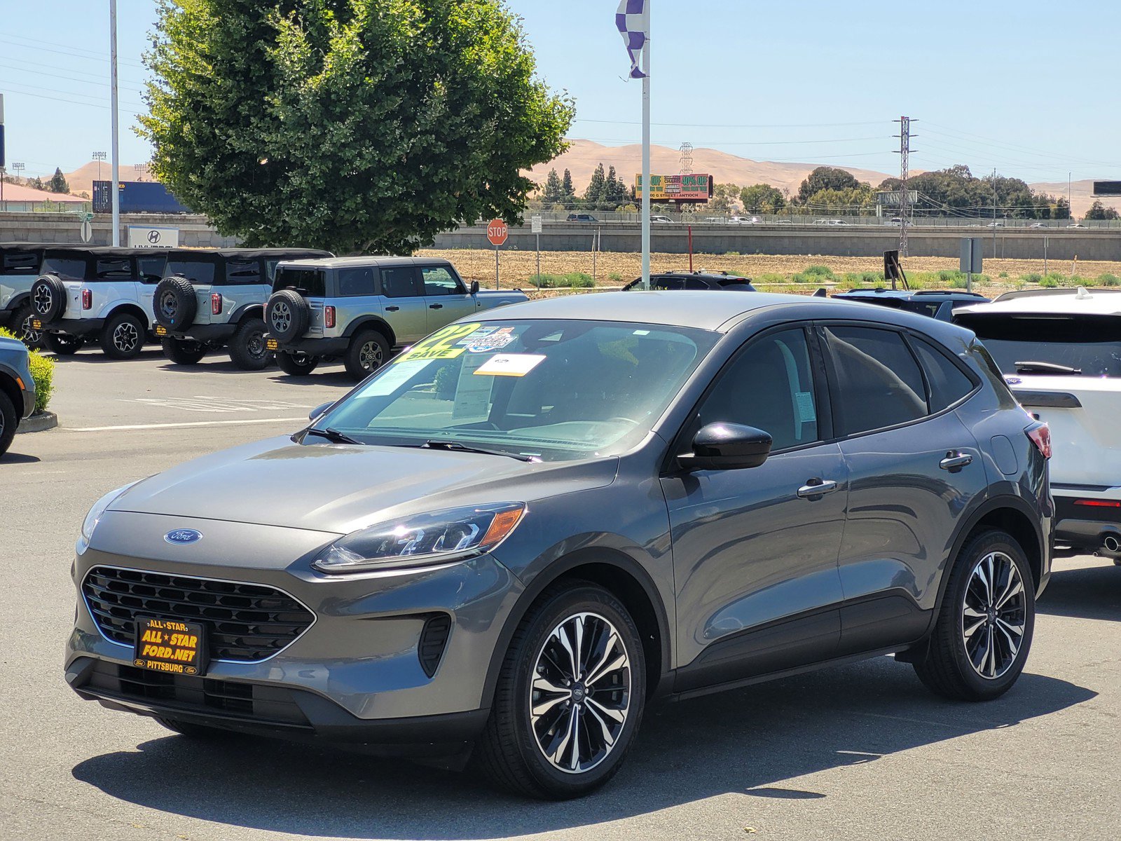 2022 Ford Escape SE photo 8