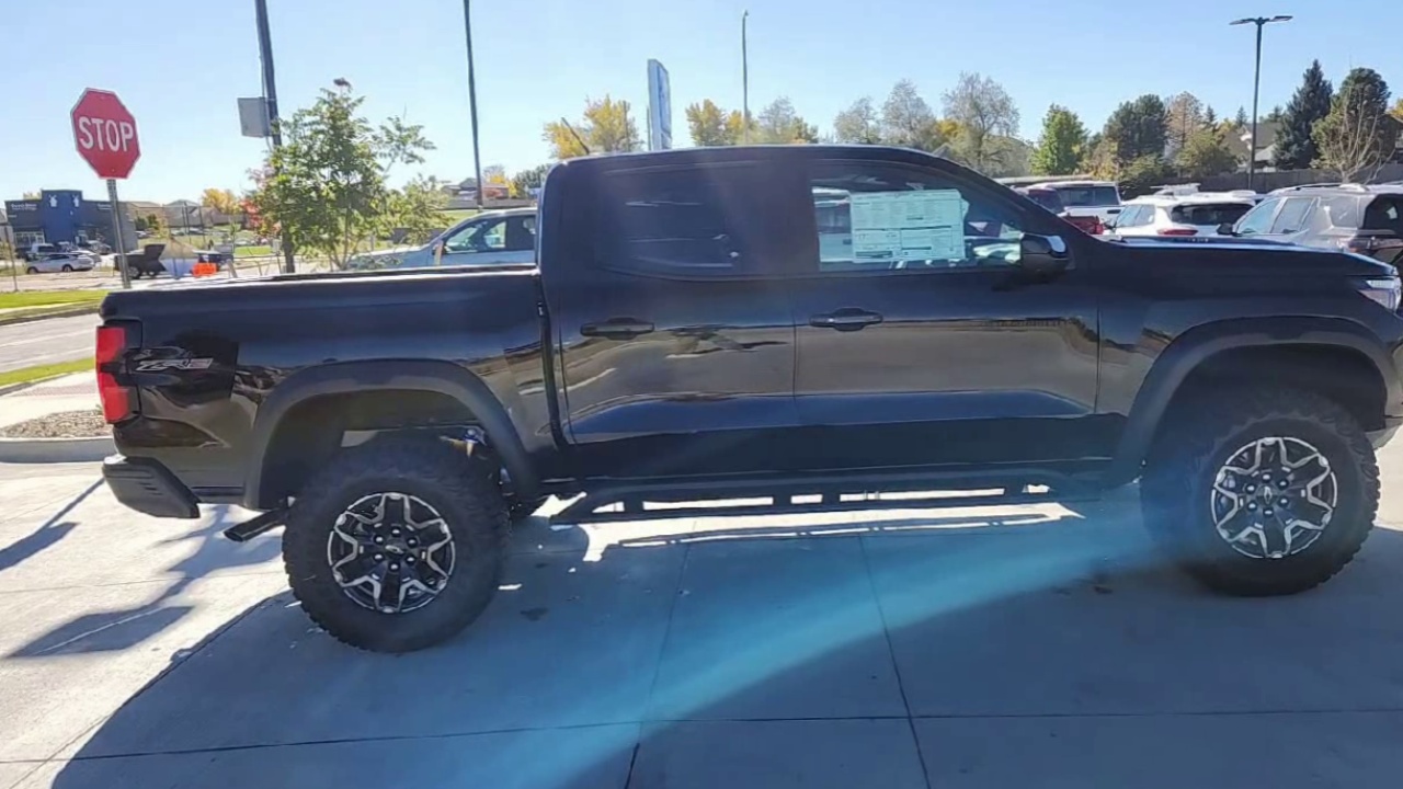 2026 Chevrolet Colorado ZR2 photo 2