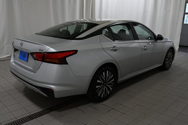 2023 Nissan Altima 2.5 SV photo 11