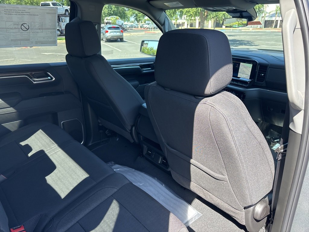 2025 Chevrolet Silverado 1500 LT photo 20