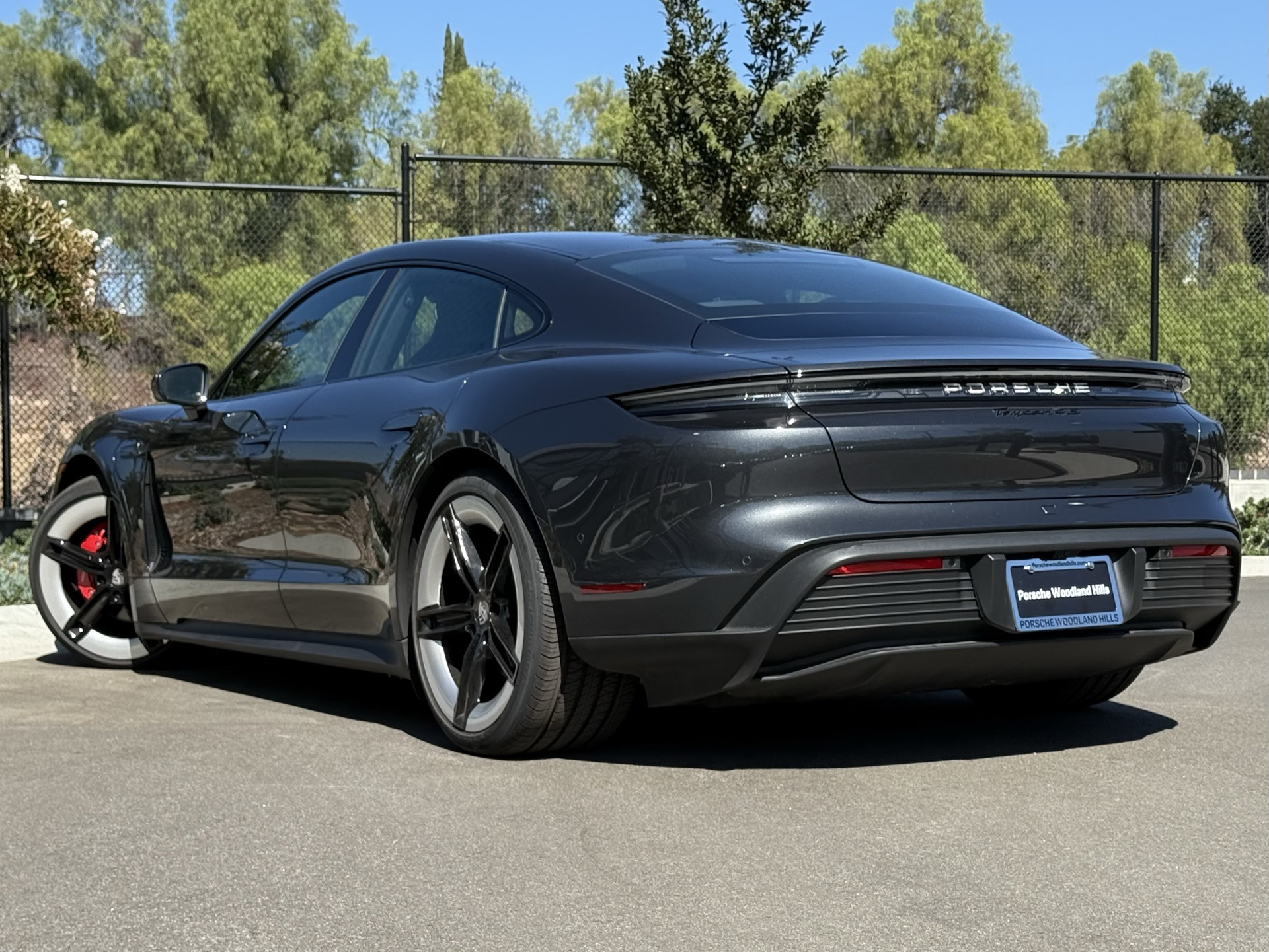2025 Porsche Taycan 4S photo 3