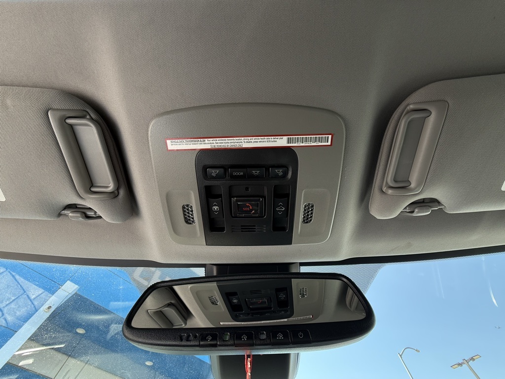 2021 Toyota Camry XSE photo 14