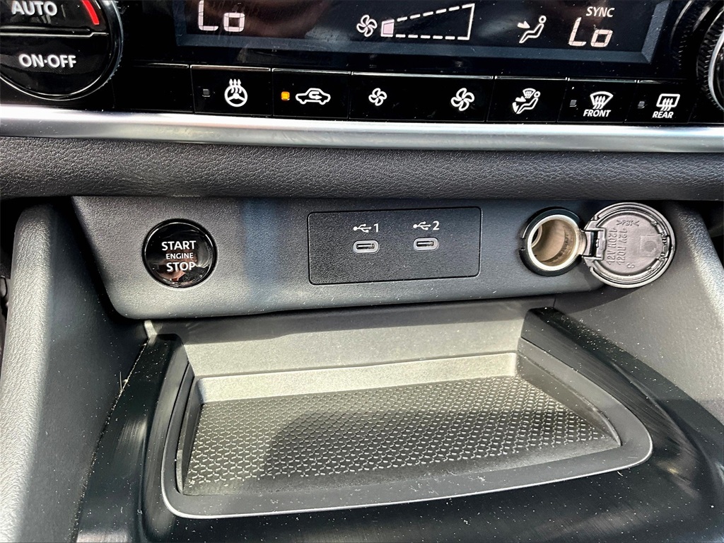 2024 Nissan Rogue SV photo 26