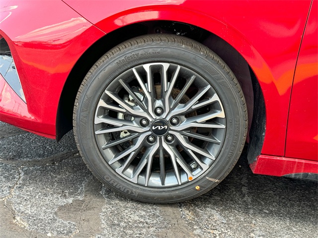 2024 Kia Forte GT-Line photo 11