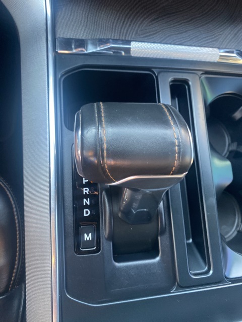 2022 Ford F-150 Platinum photo 27