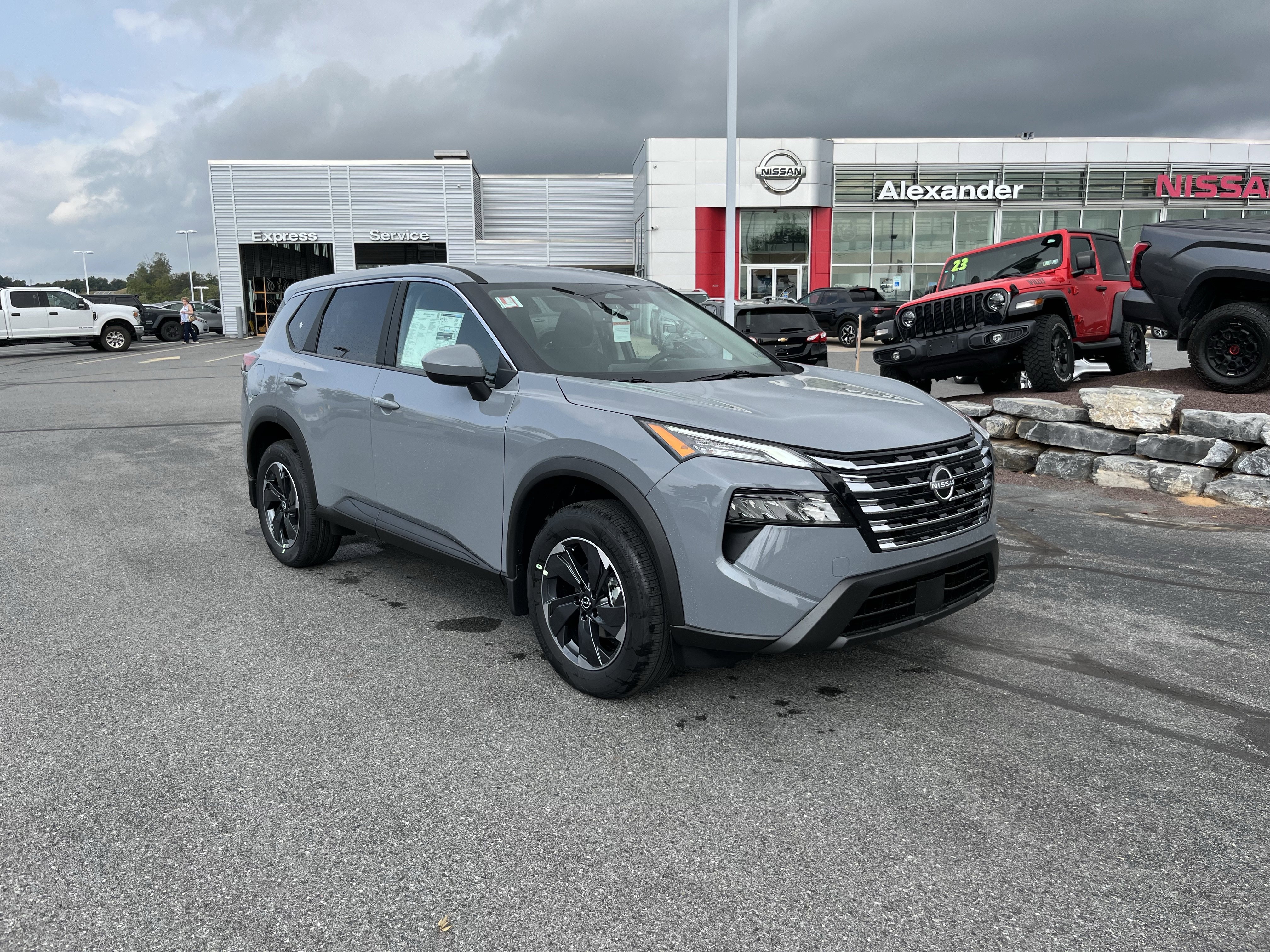 2026 Nissan Rogue SV's photo