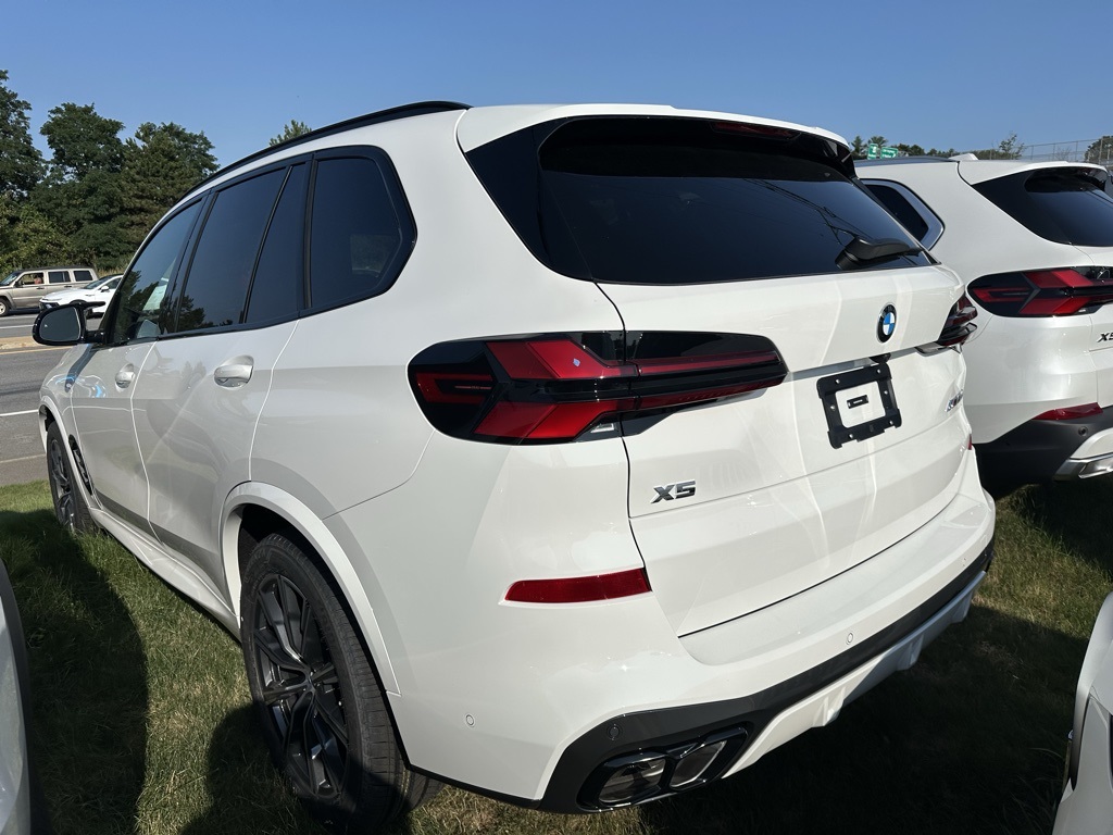 2026 Bmw X5 M60i photo 3