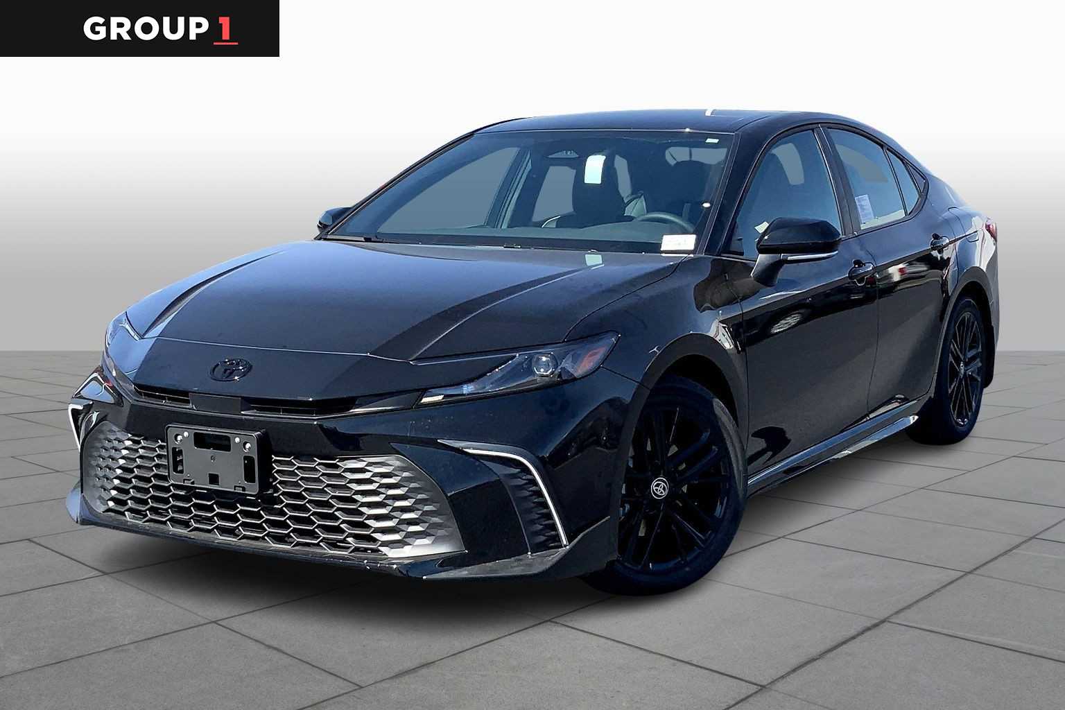 2026 Toyota Camry SE's photo
