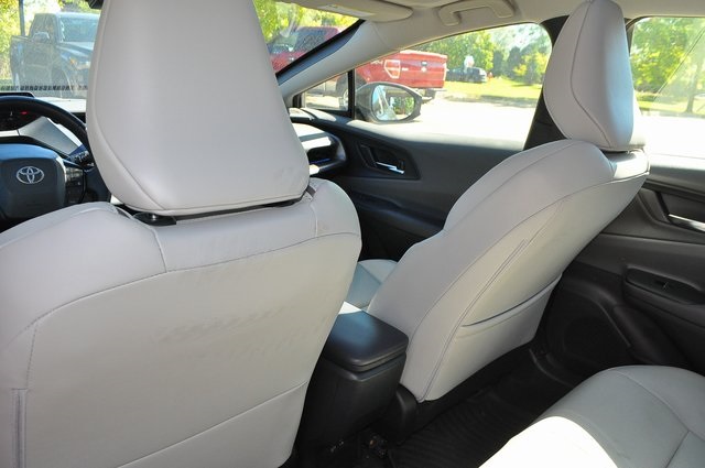 2023 Toyota Prius XLE photo 13