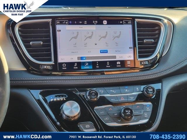 2025 CHRYSLER PACIFICA - Image 24