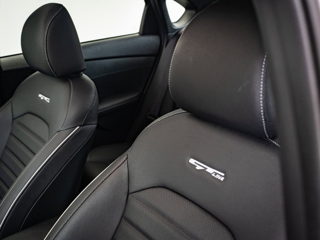 2022 Kia Forte GT-Line photo 19