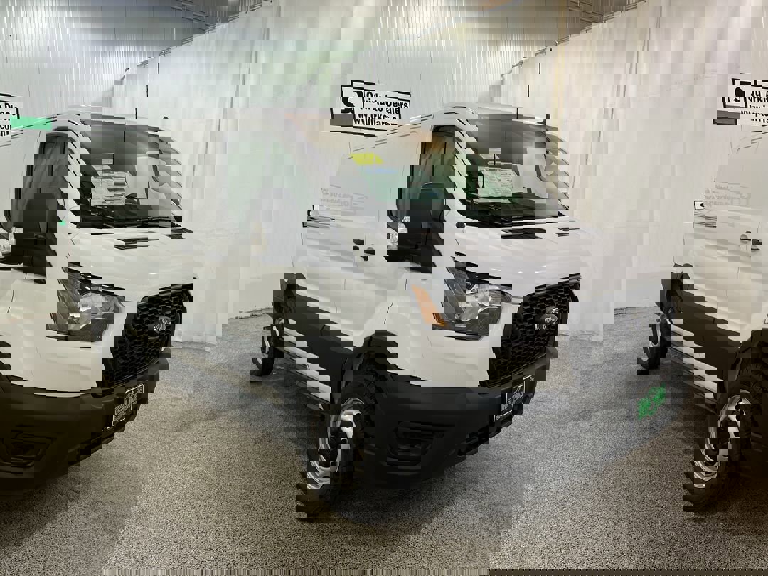 New 2025 OXFORD WHITE Ford BASE image 1