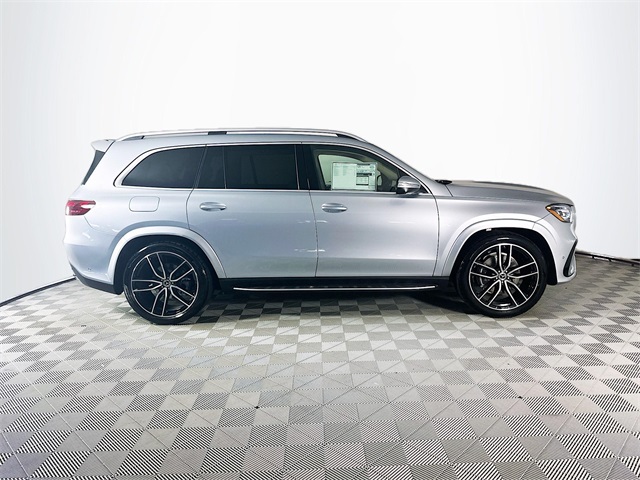 2026 Mercedes Benz GLS 450 4MATIC photo 7