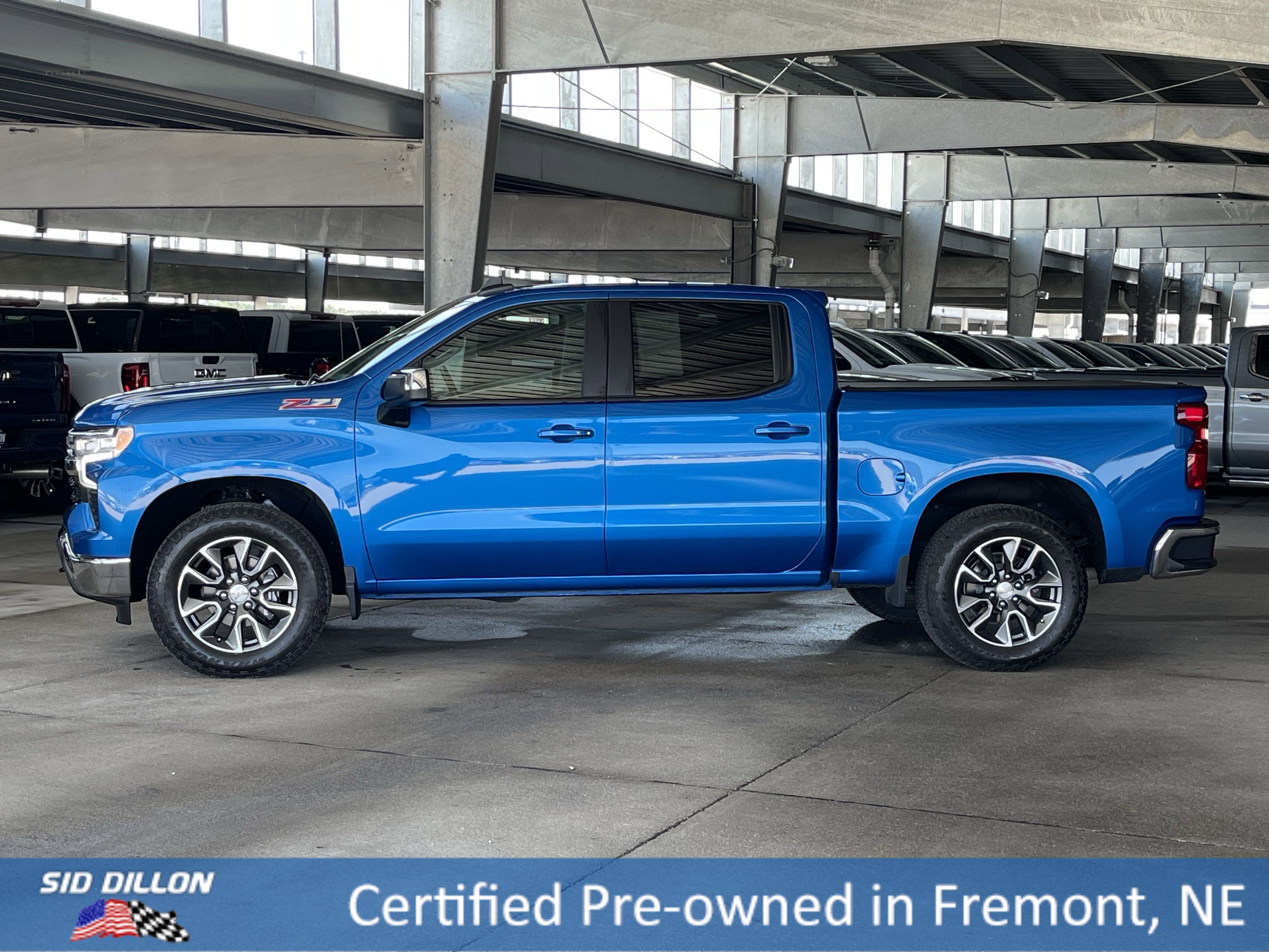2024 Chevrolet Silverado 1500 LT photo 4