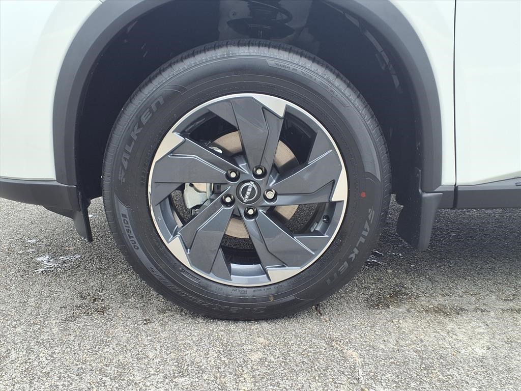 2026 Nissan Rogue SV photo 4
