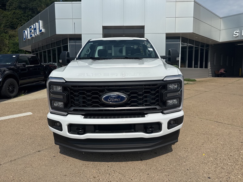 2025 Ford F-350 XL photo 2