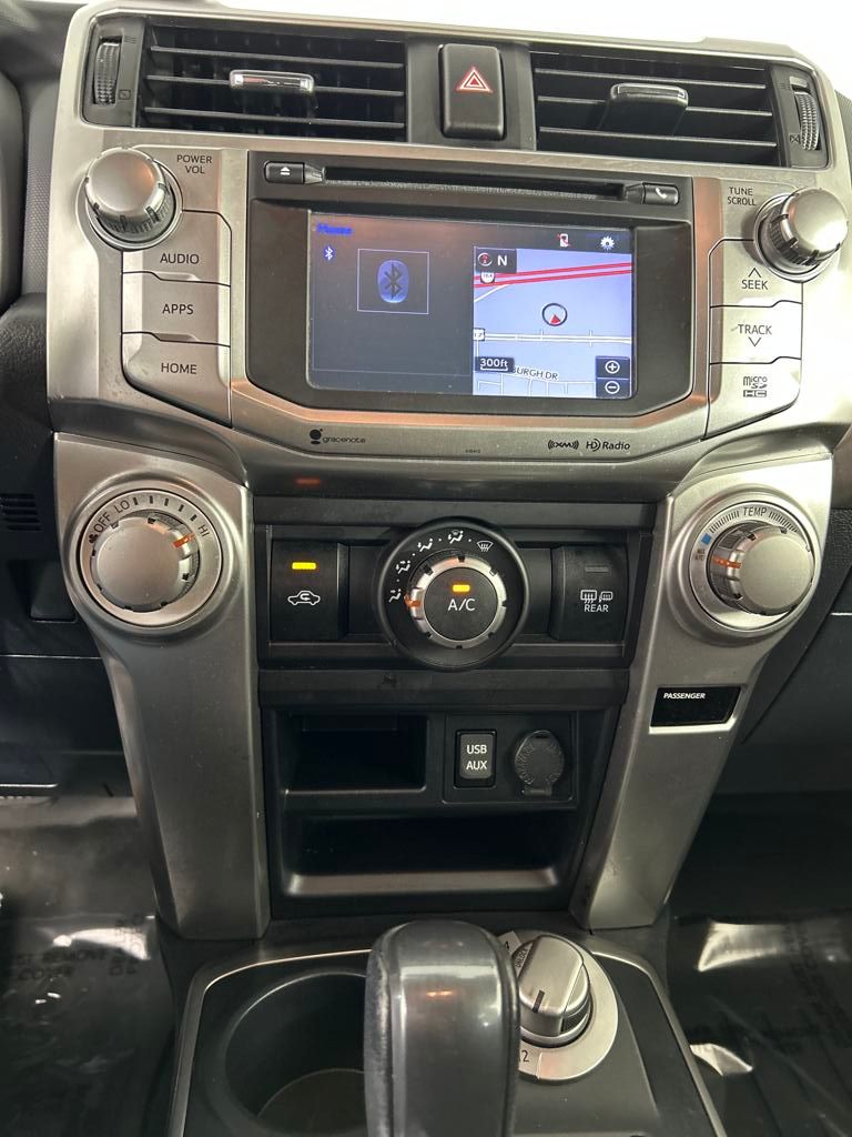 2019 Toyota 4Runner SR5 photo 9