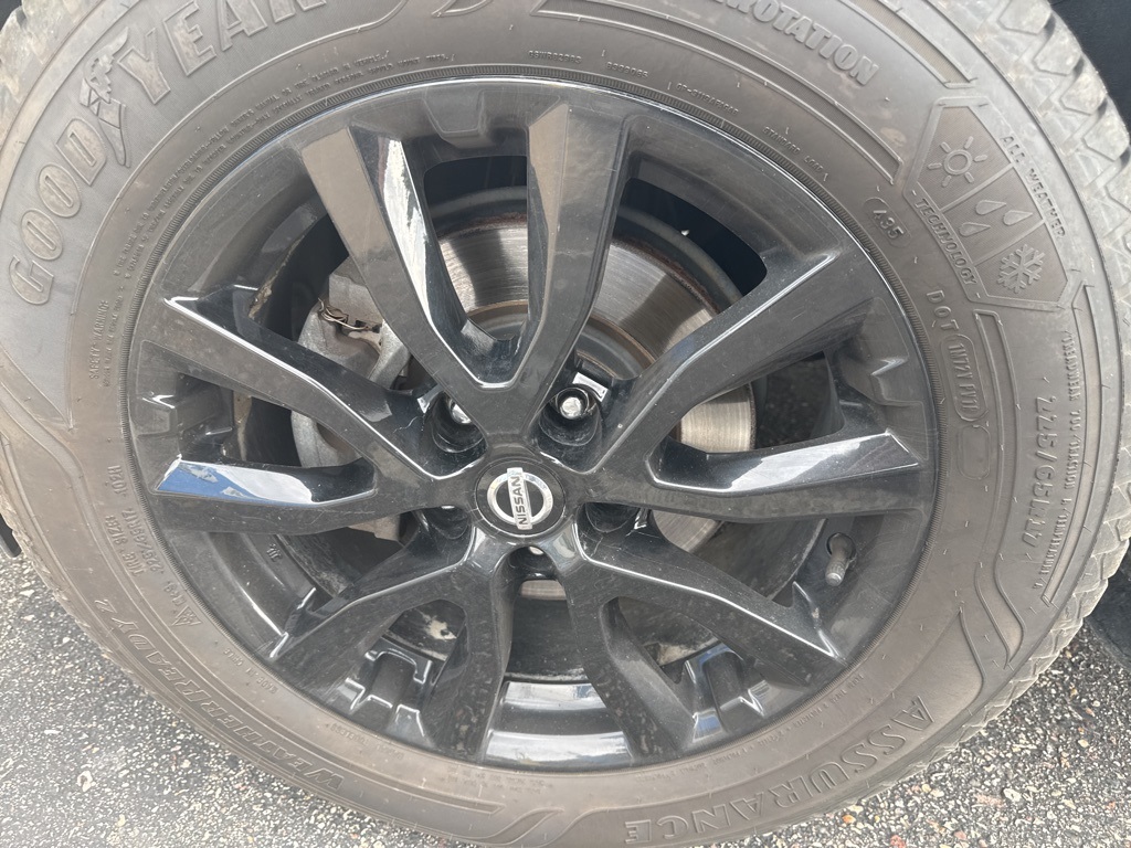 2018 Nissan Rogue SV photo 7